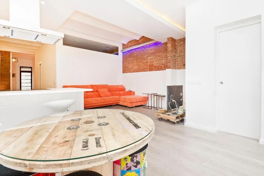 Roos, Design Loft Near The Sea. Apartment Barcelona